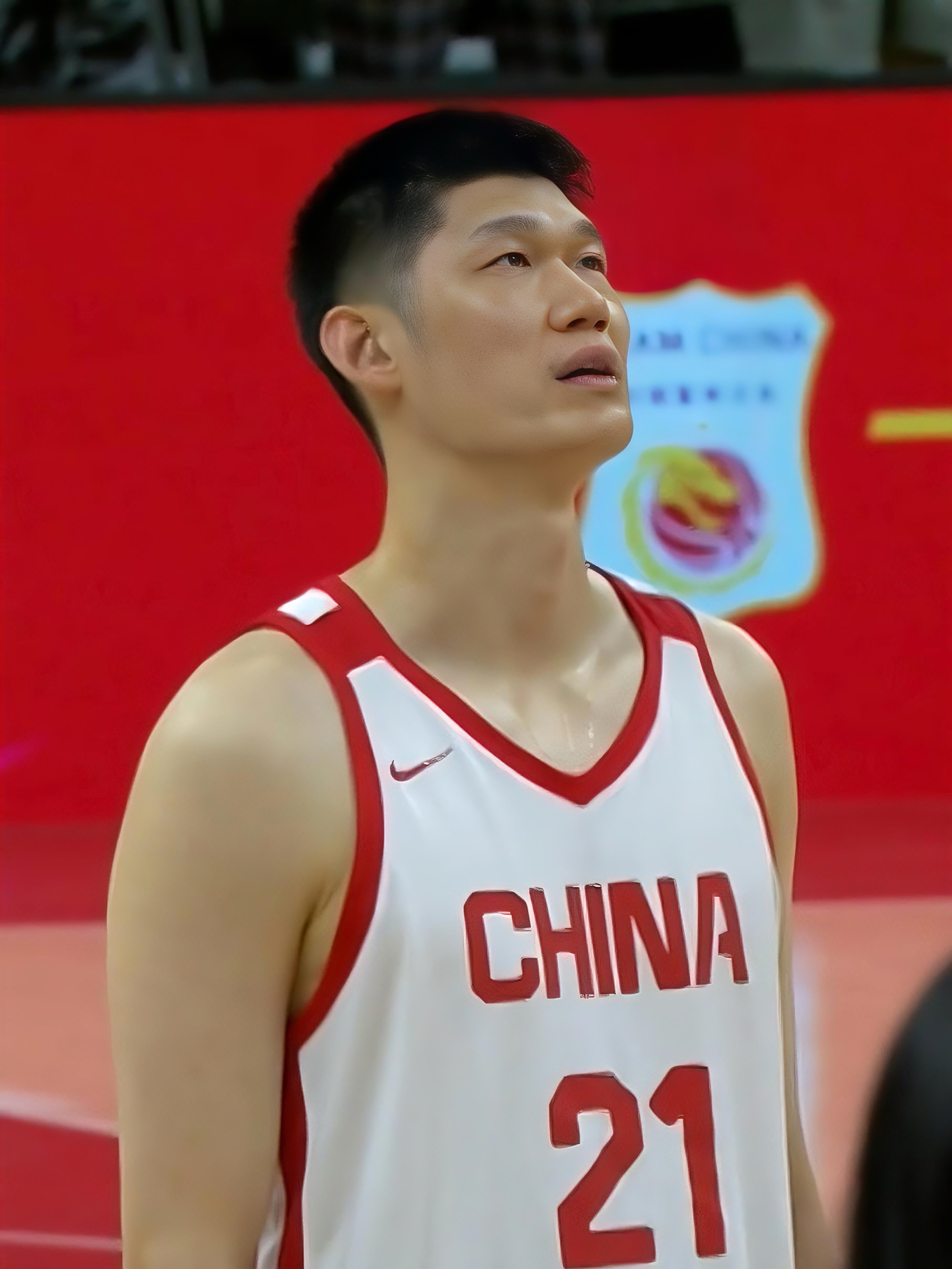 关于关键时刻托特纳姆备战CBA常规赛，外线爆发细节曝光，目标明确，资深球员宣示担当的信息